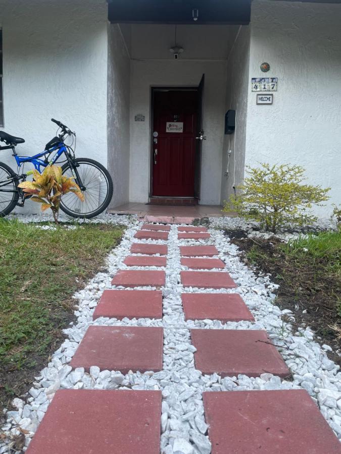 Hostel Brazilian Downtown ไมอามี ภายนอก รูปภาพ